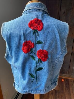 Vintage denim vest embroidered with red roses  oversized Sz S